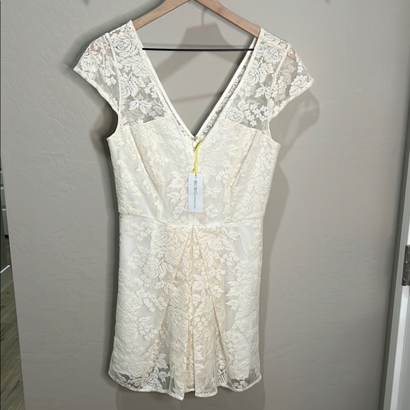 BCBGeneration Romper Cream Lace Jumpsuit Wedding Ivory Off White Lined Reception - Picture 1 of 14